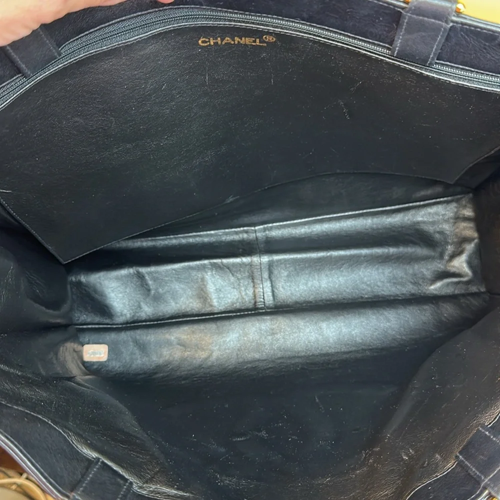 CHANEL CC XL Calfskin Tote With Chunky 24K Goldplated Chain #2 1991-94 COA - Picture 14 of 17